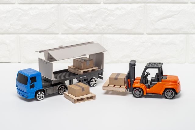 物流の荷待ち時間を削減するには？原因と具体的な対策を解説